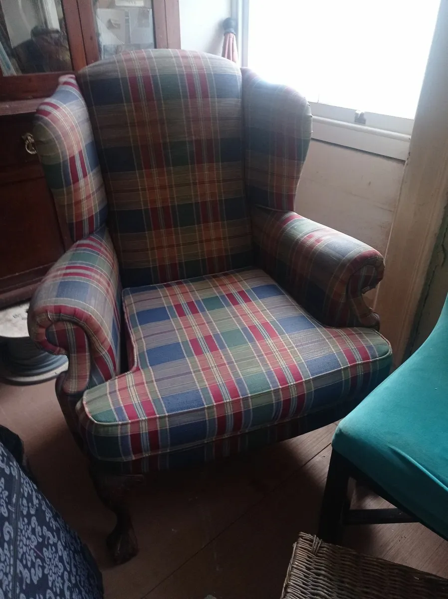 Queen Anne Chair + lights - Image 1