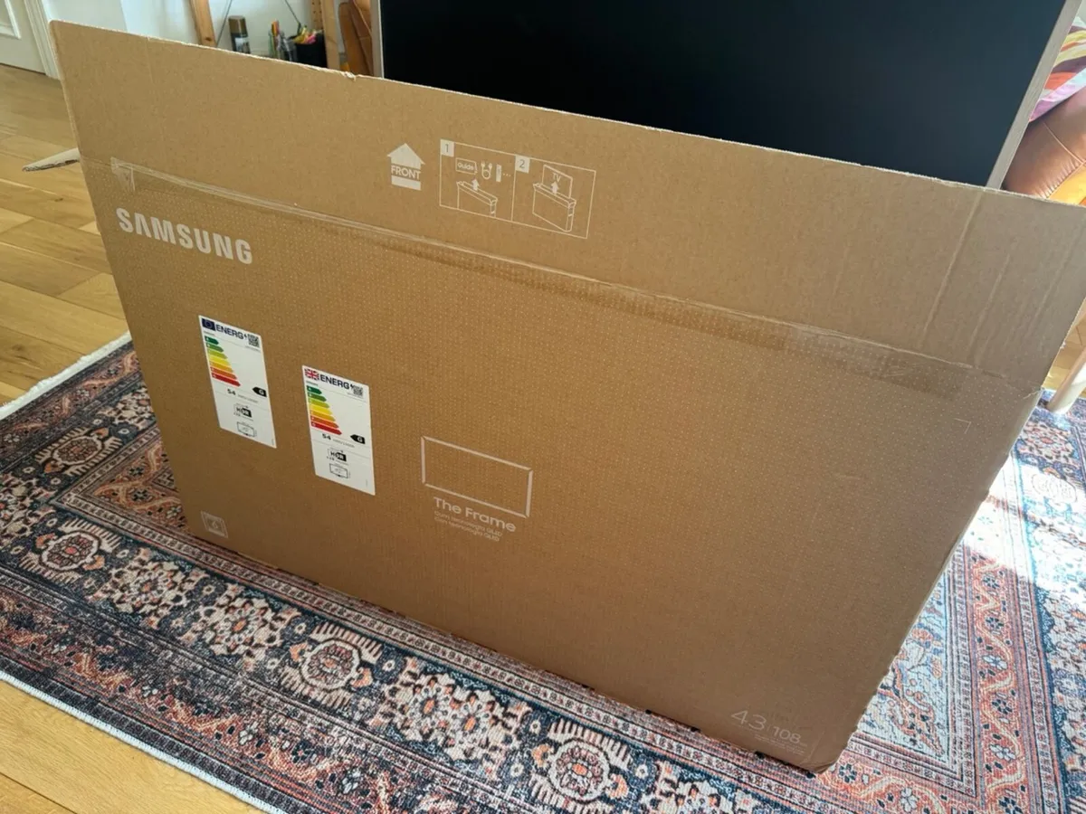 Samsung Frame TV 43” + HW-S61B Soundbar Bundle - Image 3