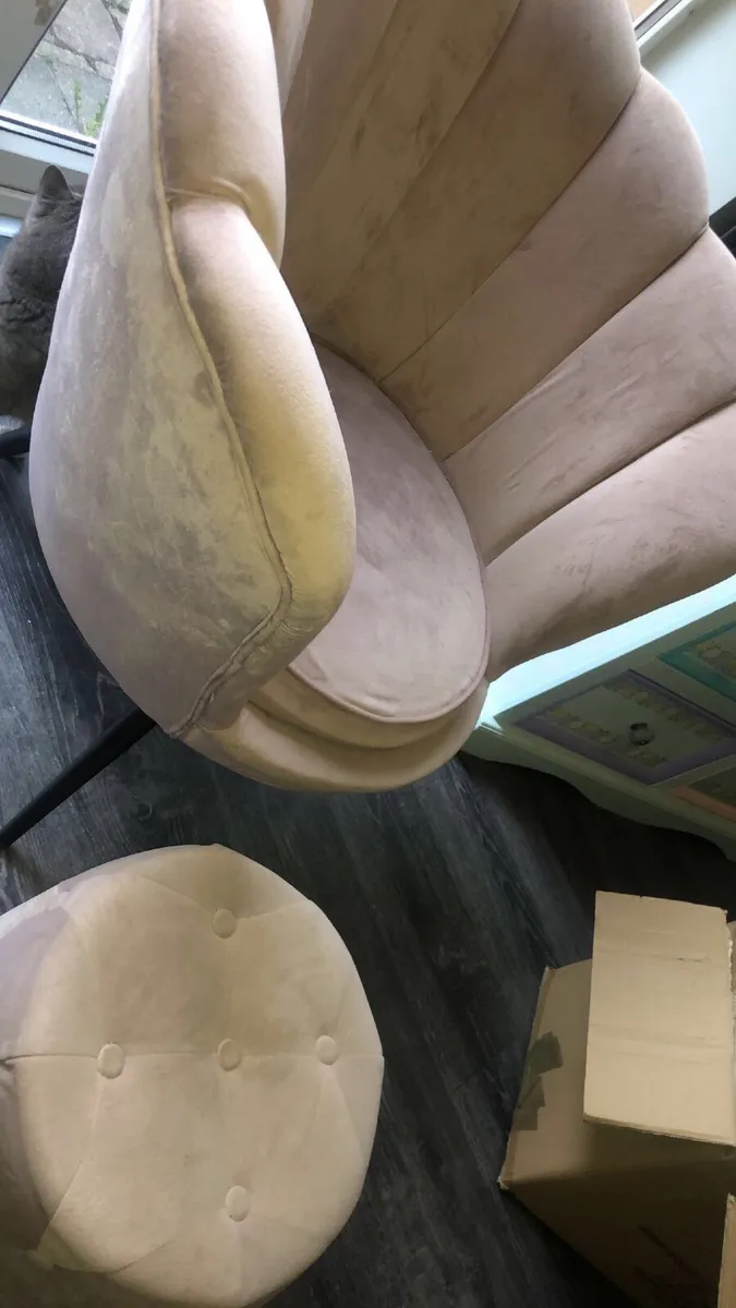 Chair - Image 4