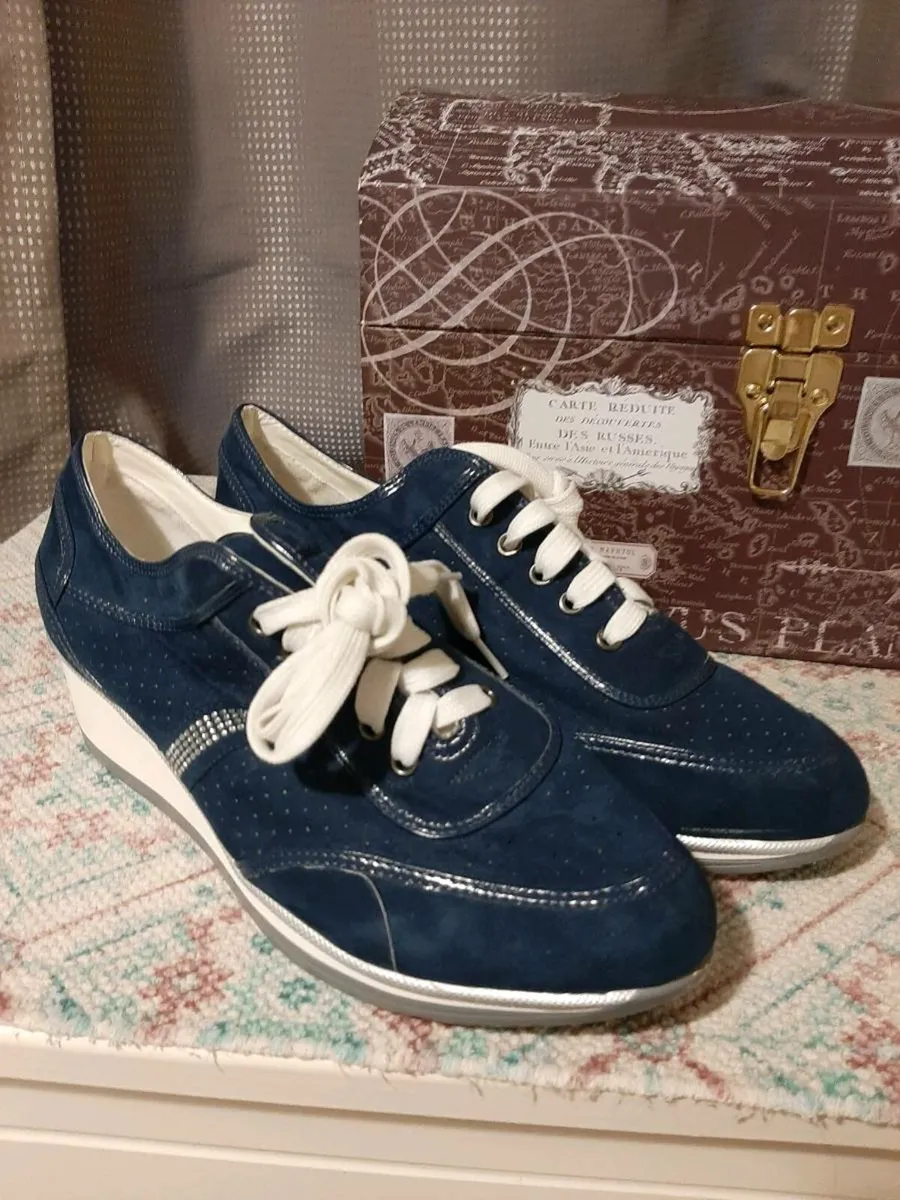 Shoes - Image 2