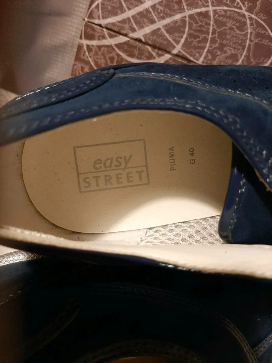 Shoes - Image 3