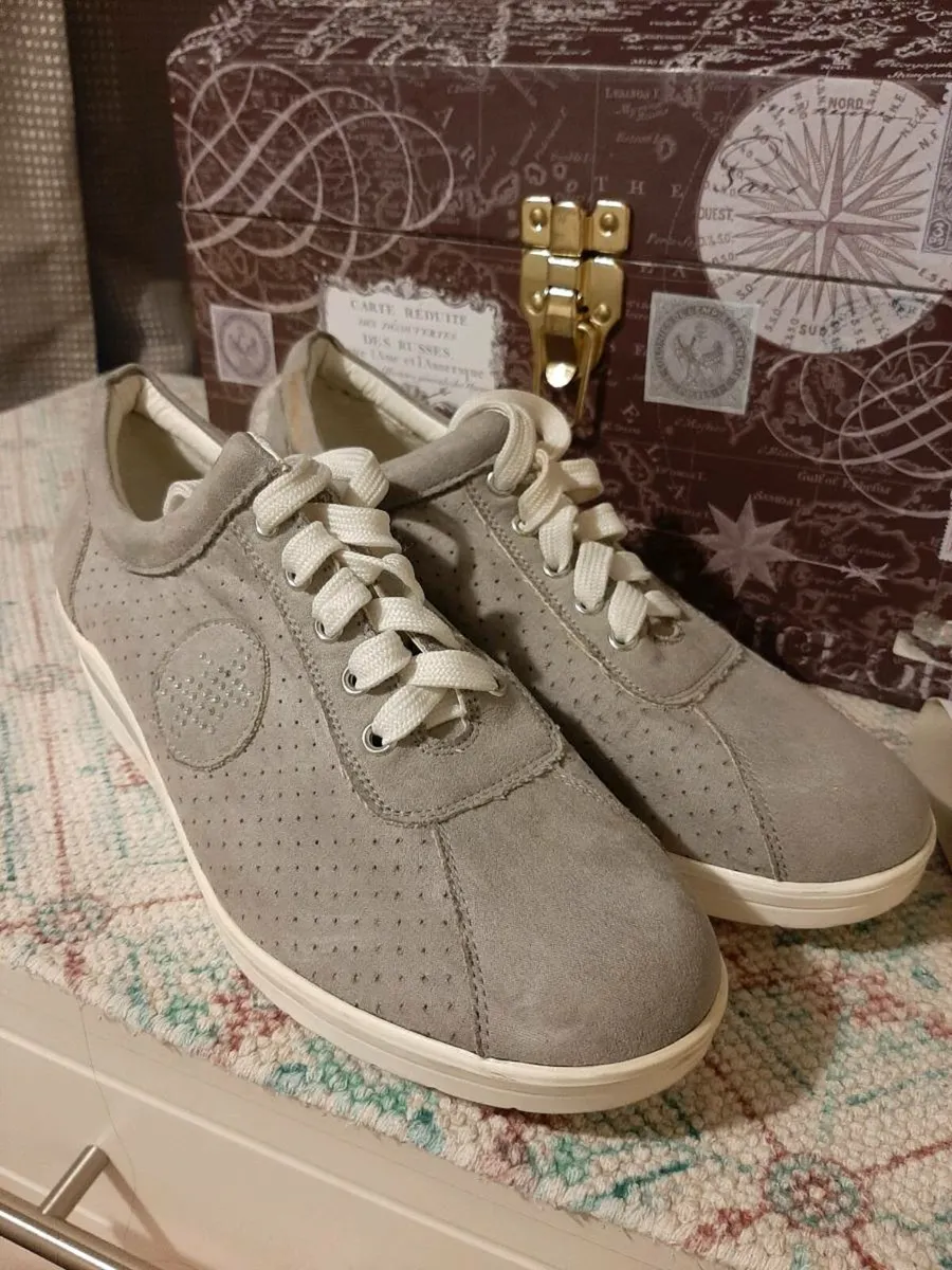Shoes - Image 4