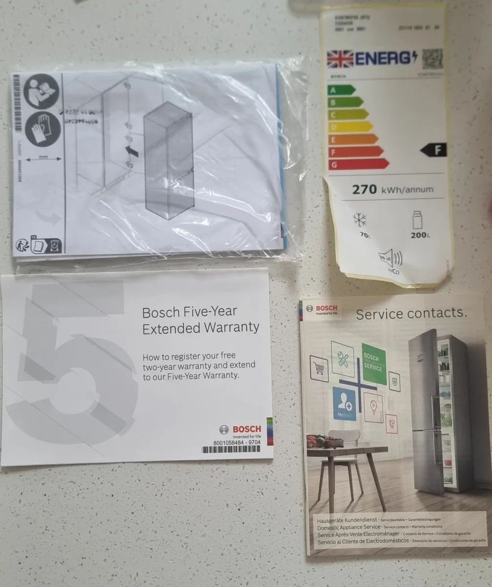 Fridge/Freezer Bosch KIV87NSF0G w/warranty - Image 4