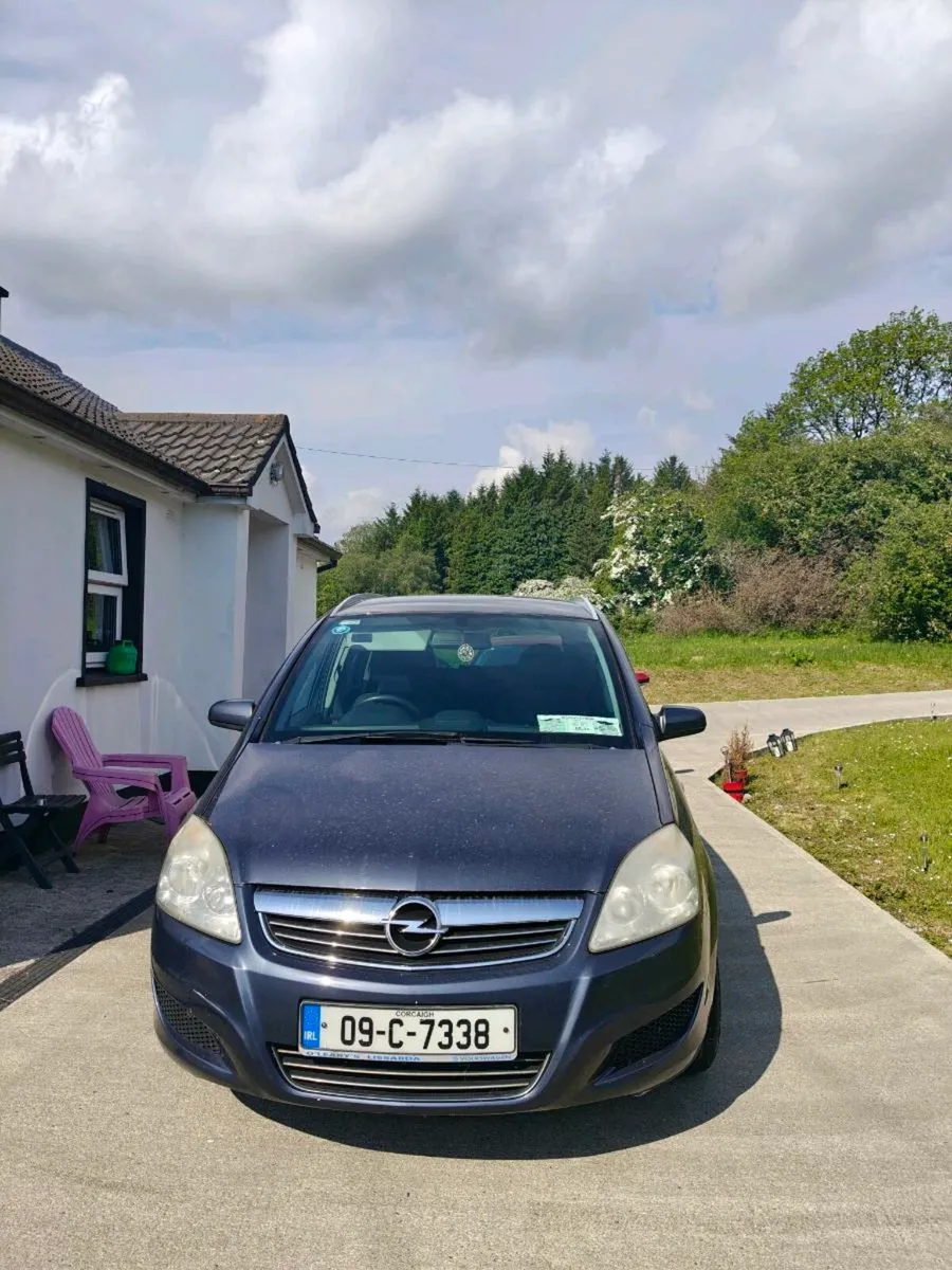 2009 opel zafira - 7 seater family car - Image 1