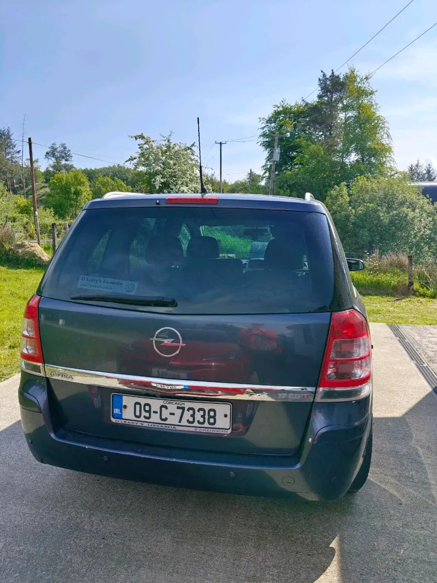 2009 opel zafira - 7 seater family car - Image 4