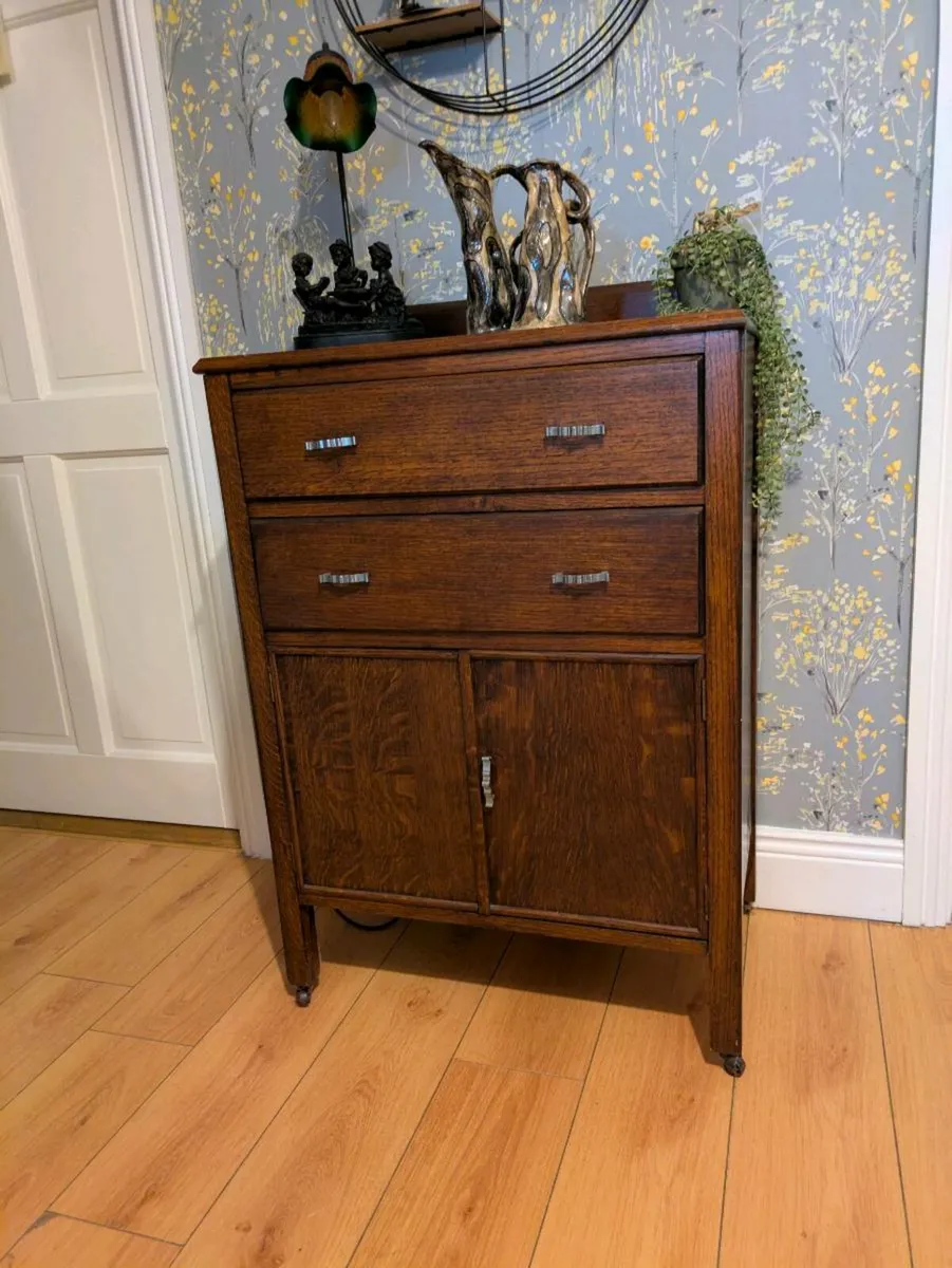 Vintage cabinet - Image 1