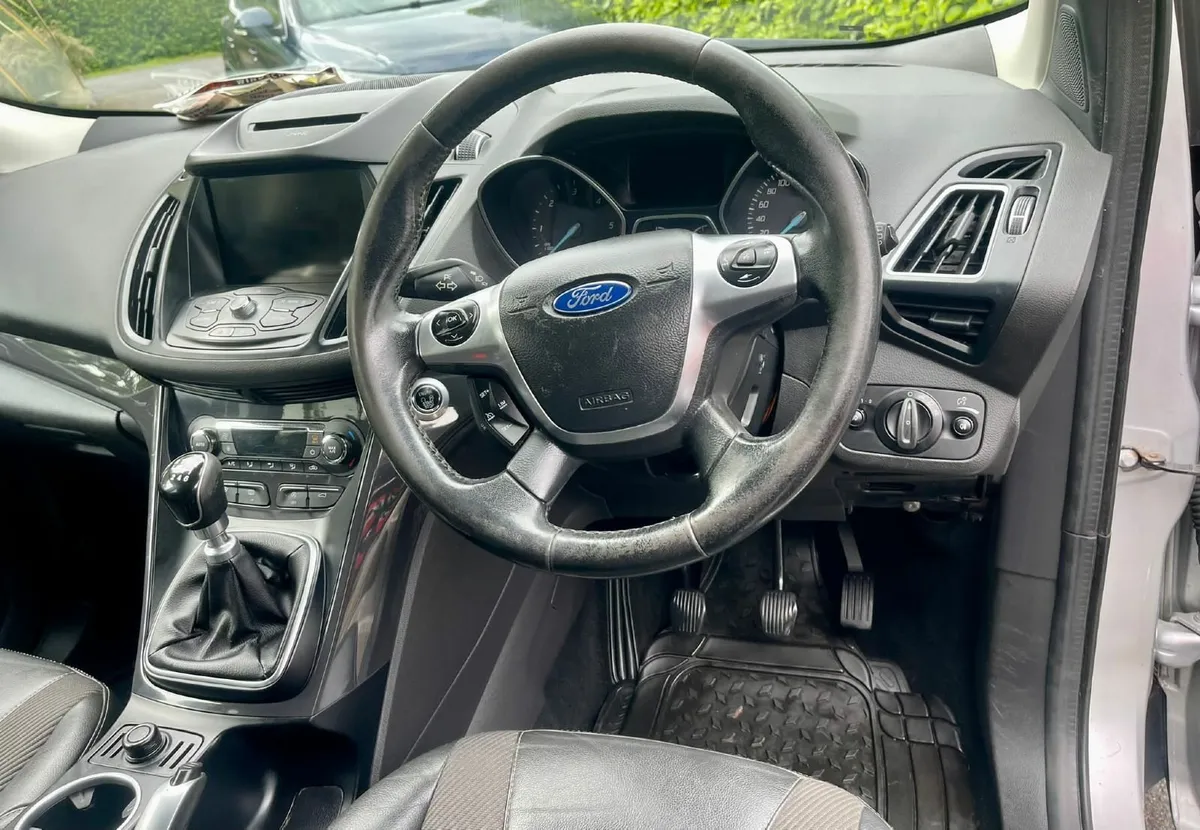Ford Kuga 2016 - Image 2