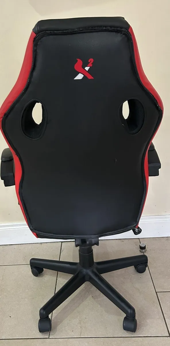Gaming Chair - Image 2