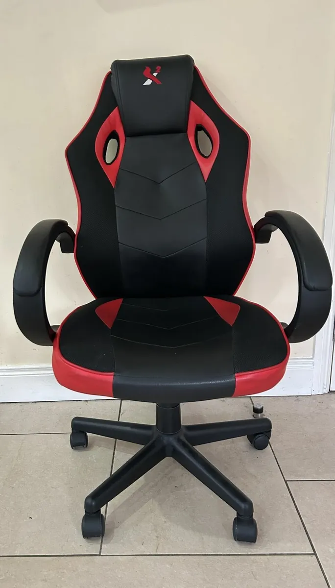 Gaming Chair - Image 1