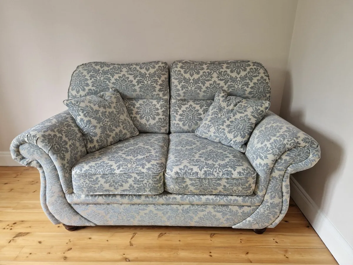 Two and one seater couches - Image 1