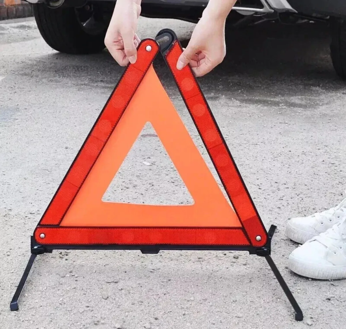 2 X Reflective Car Warning Triangle - Image 4
