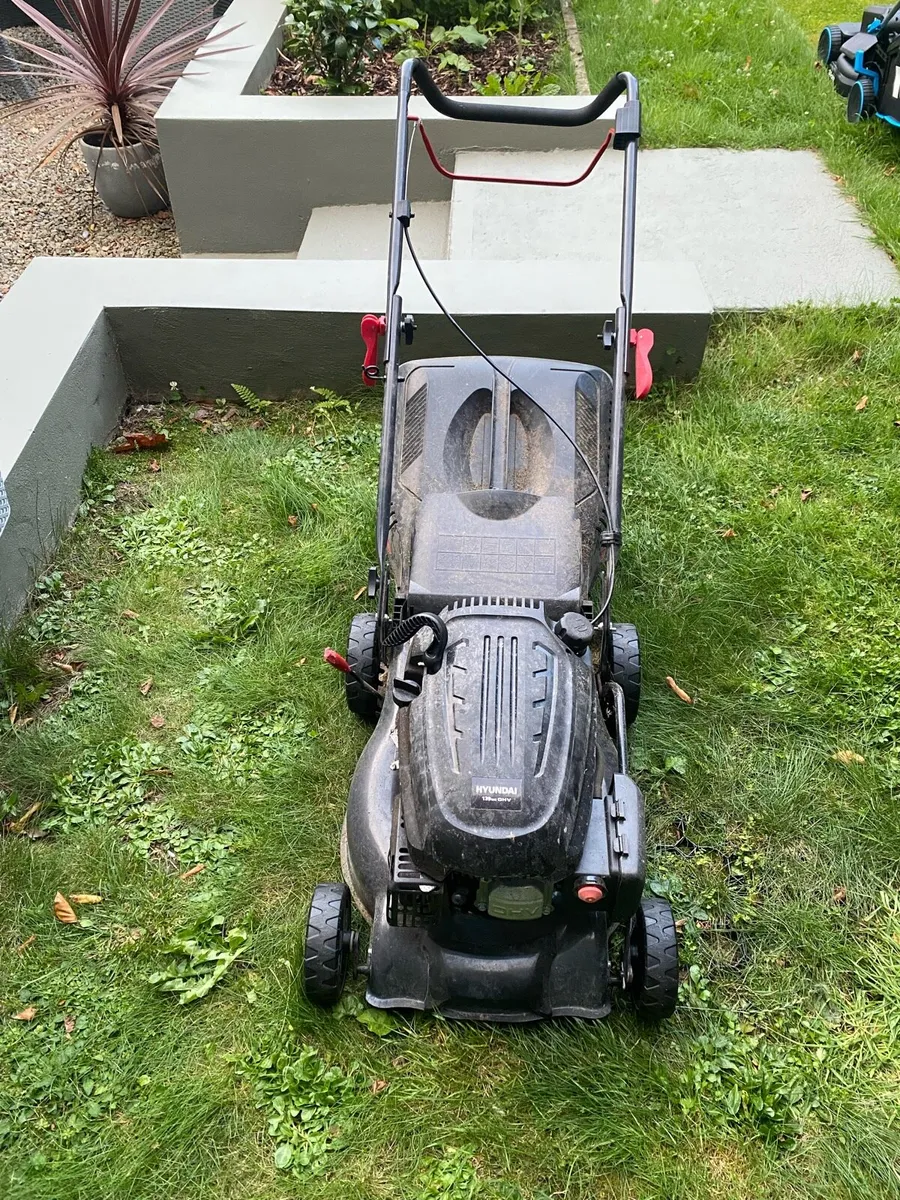 Hyundai Lawnmower - Image 3