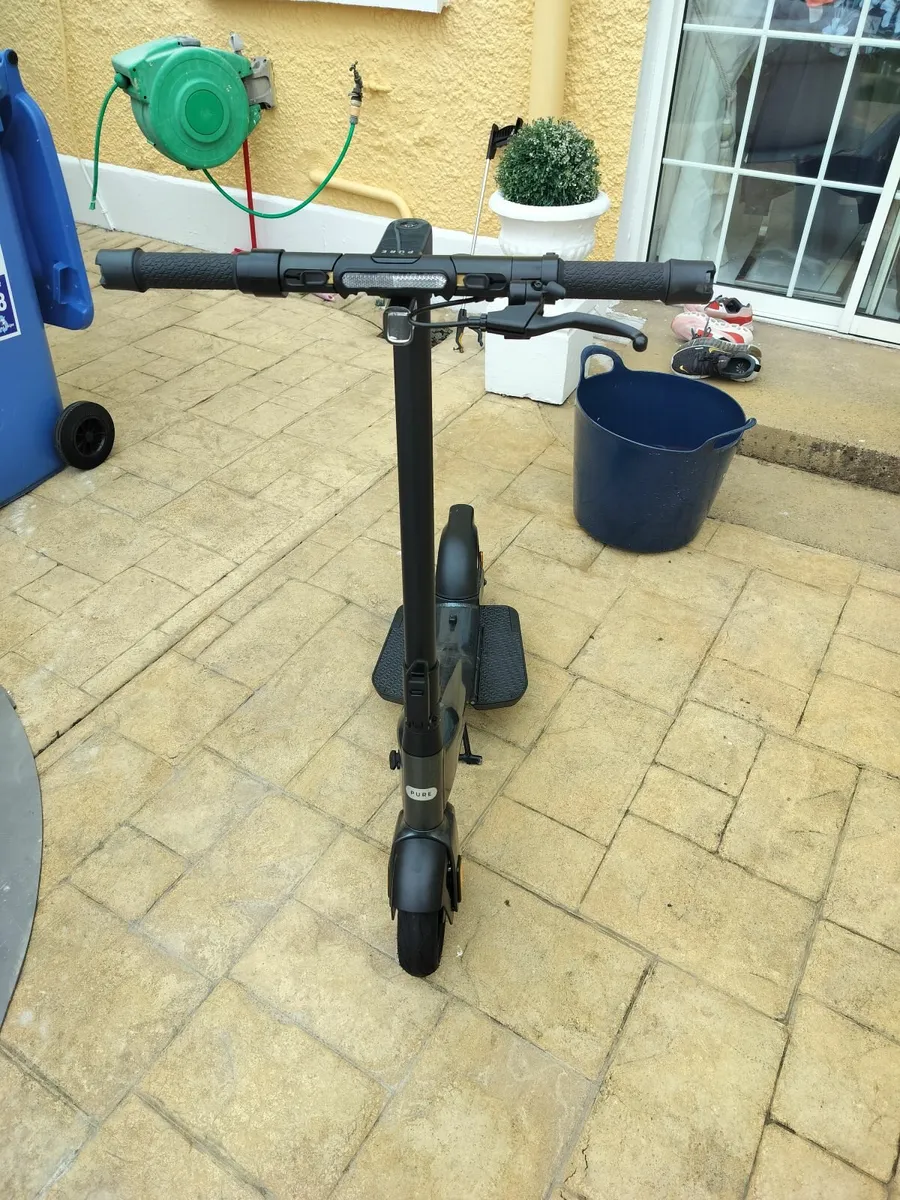 Electric scooter - Image 2