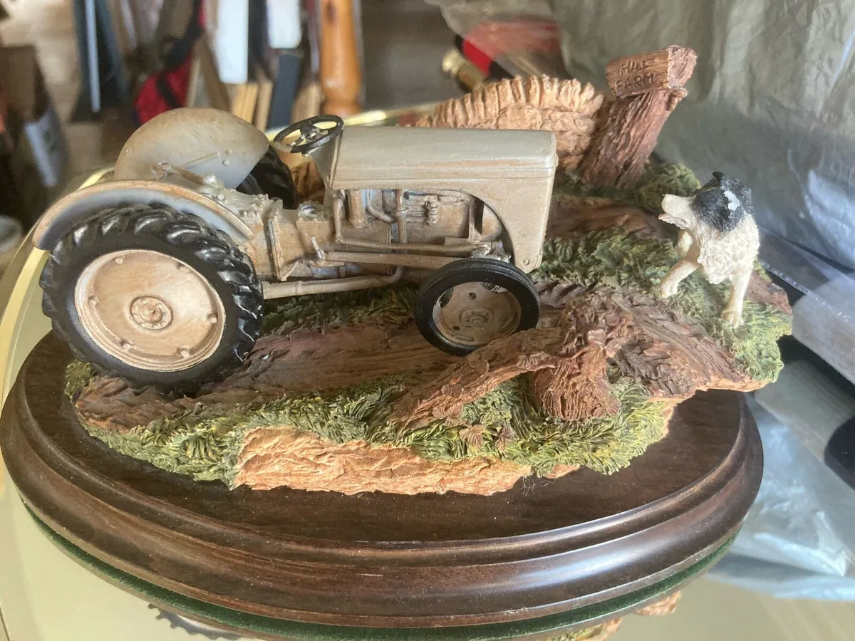 Grey Ferguson tractor - Image 2