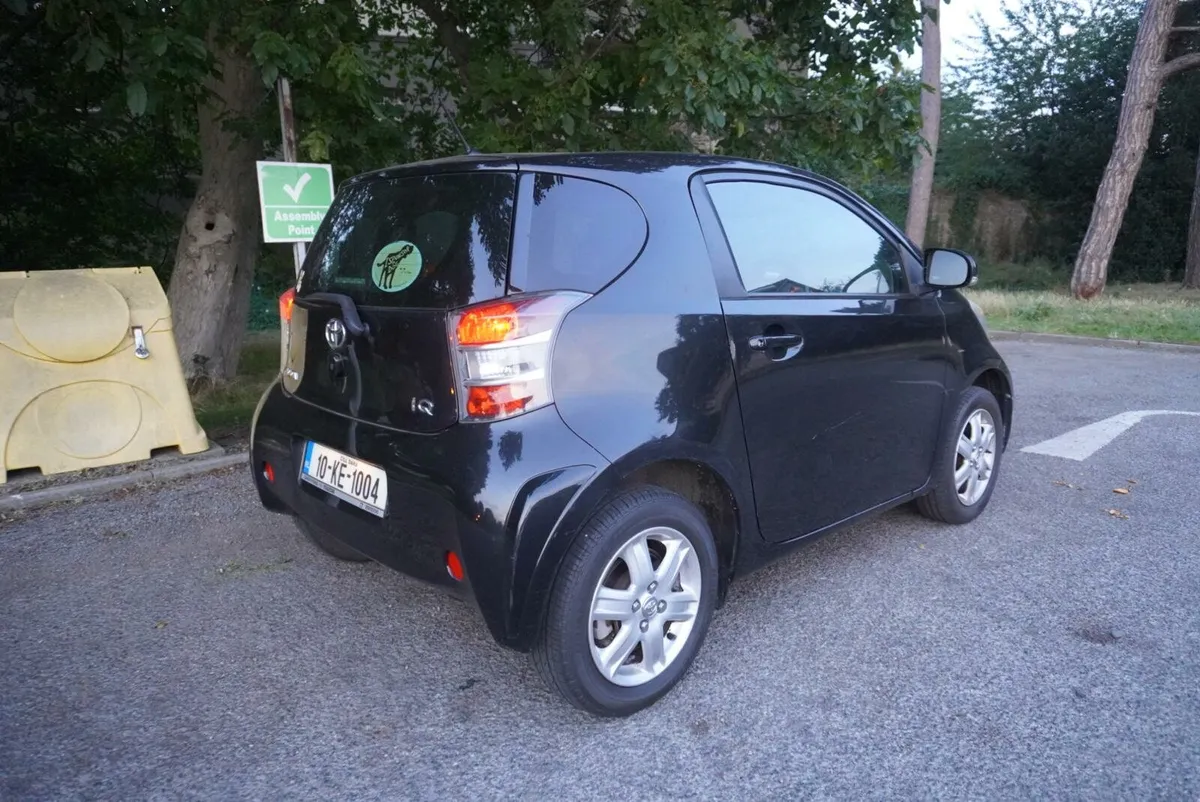 Toyota IQ - Image 2