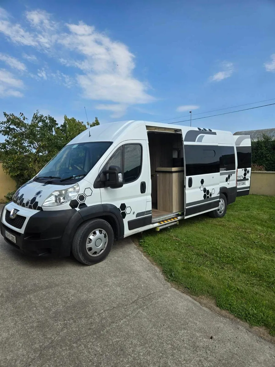 Camper van - Image 4