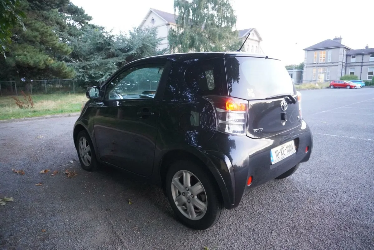 Toyota IQ - Image 4