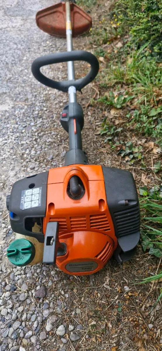 Husqvarna 128L Strimers. - Image 4