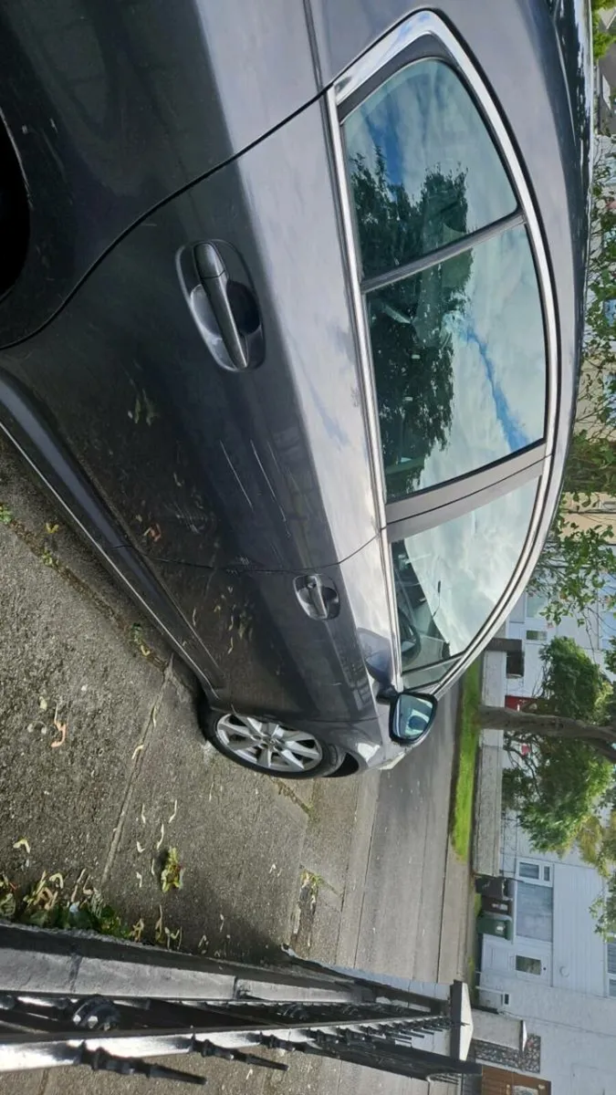 Toyota AVENSIS - Image 1