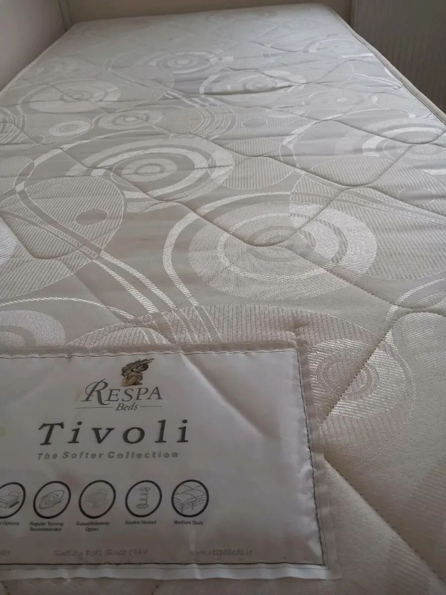 Bed - Image 1