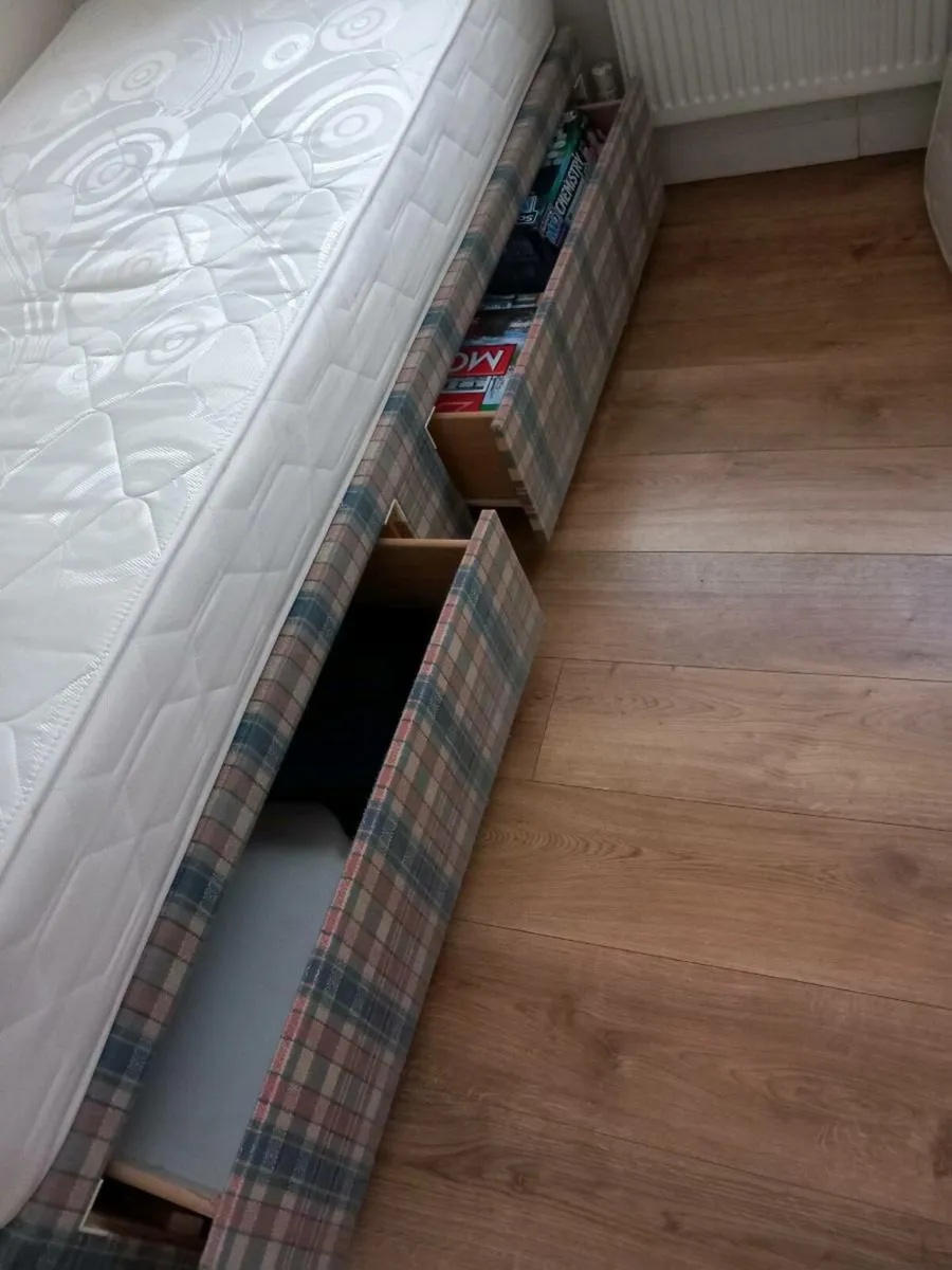 Bed - Image 2