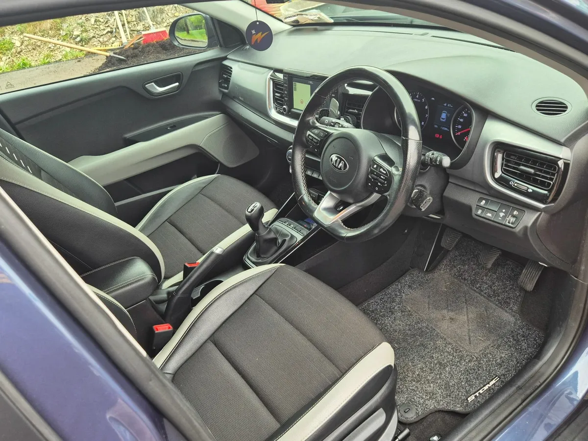 Kia Stonic 2021 - Image 2