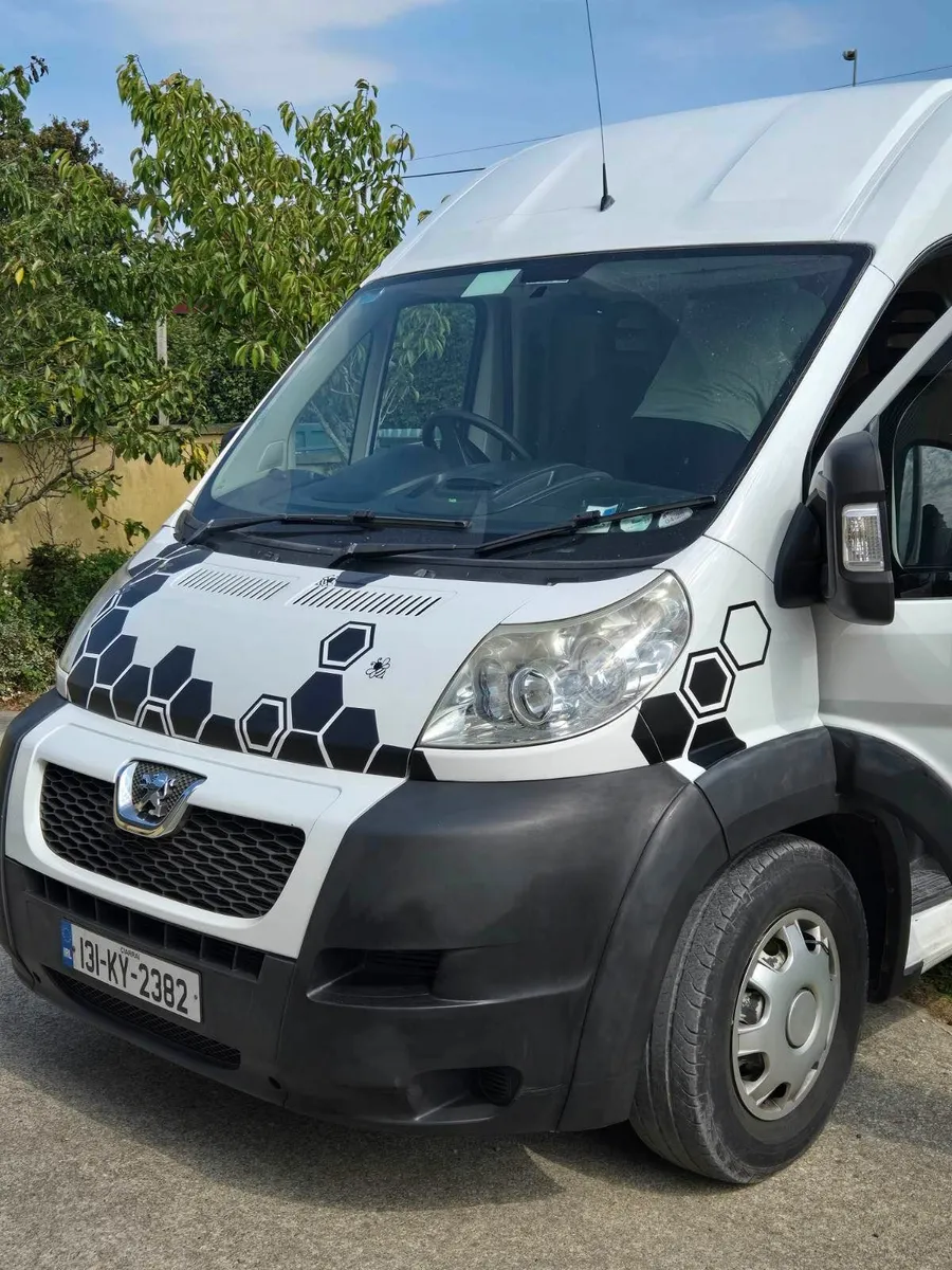 Camper van - Image 2