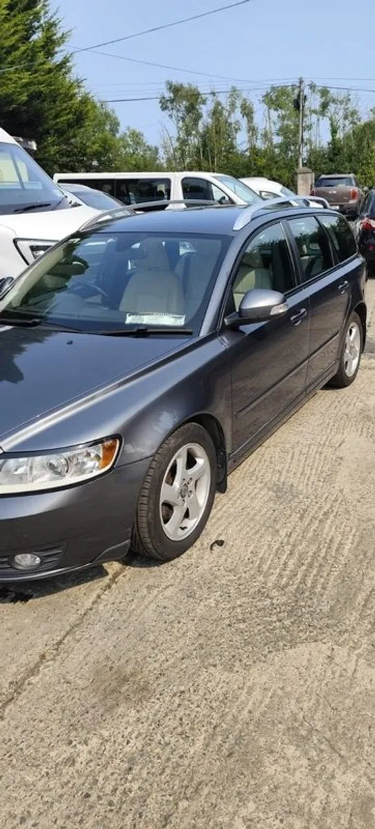 2012 Volvo V50 - Image 2