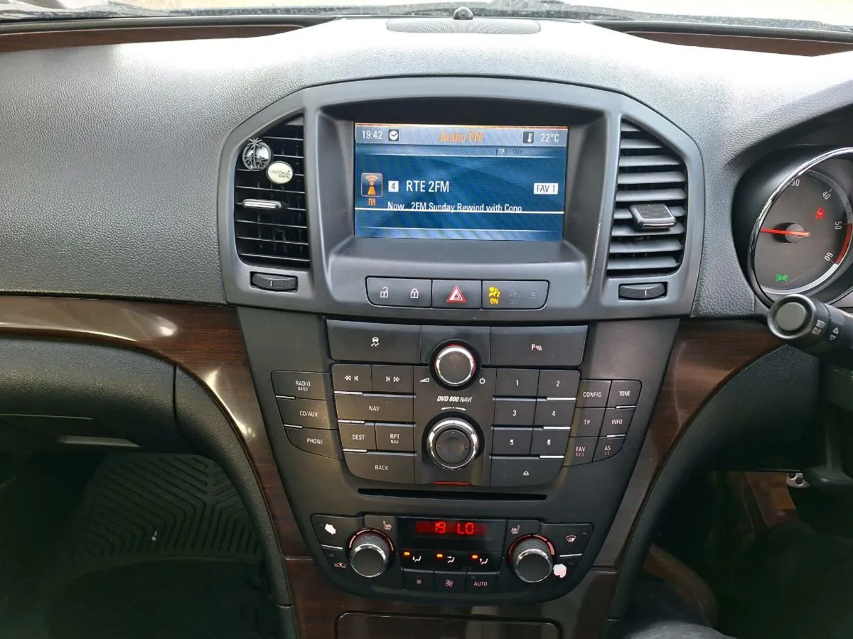 2011 insignia diesel - Image 2