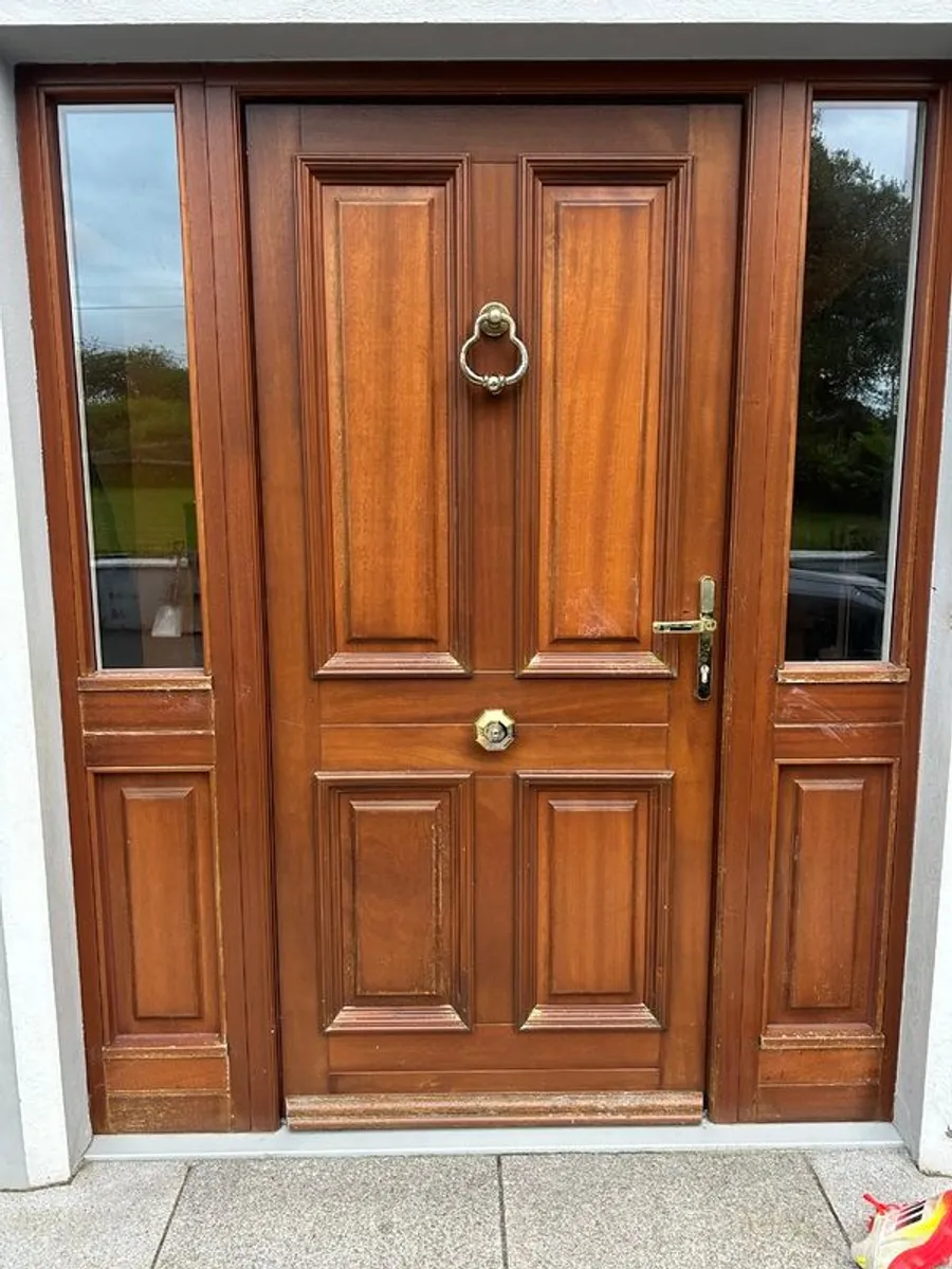 Front door - Image 1