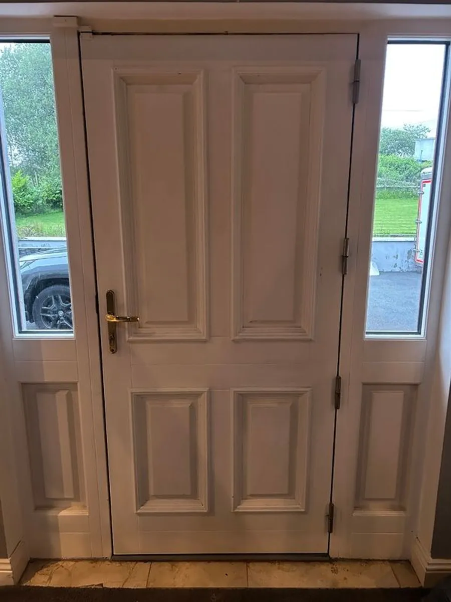 Front door - Image 2