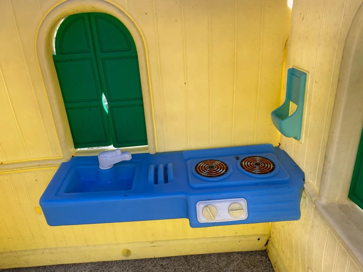 Little Tikes Playhouse - Image 3