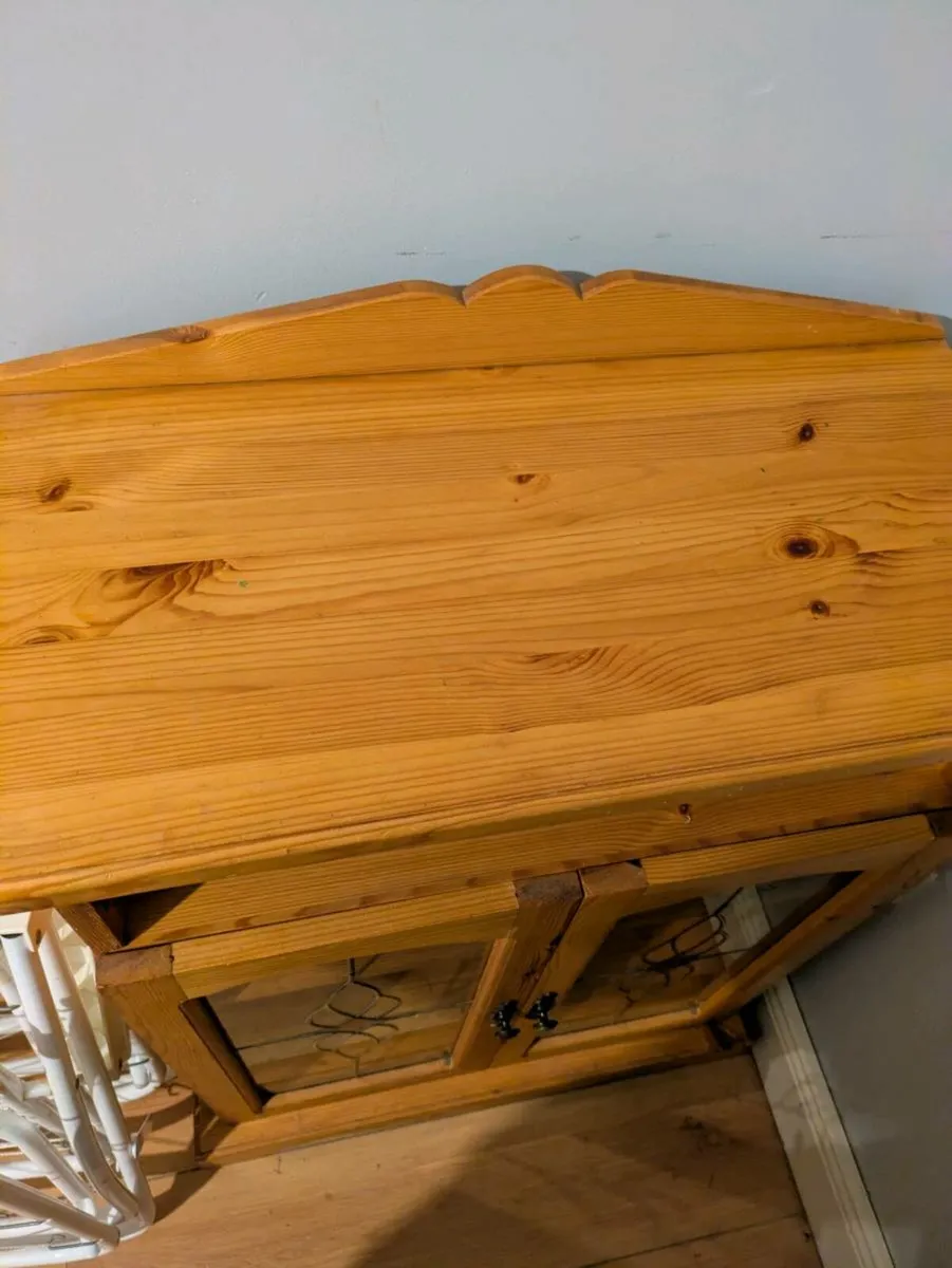 Cabinet - Image 2