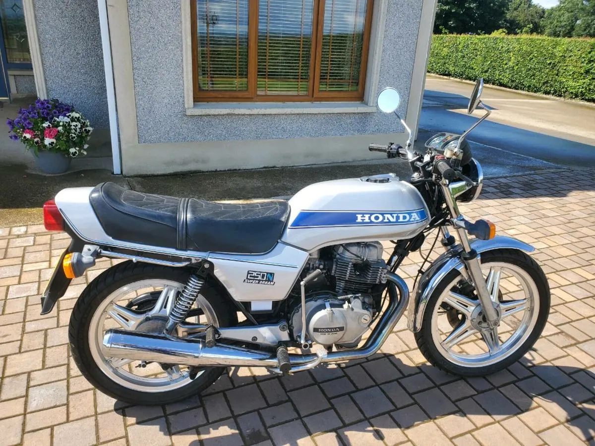 Honda 250 Superdream - Image 1