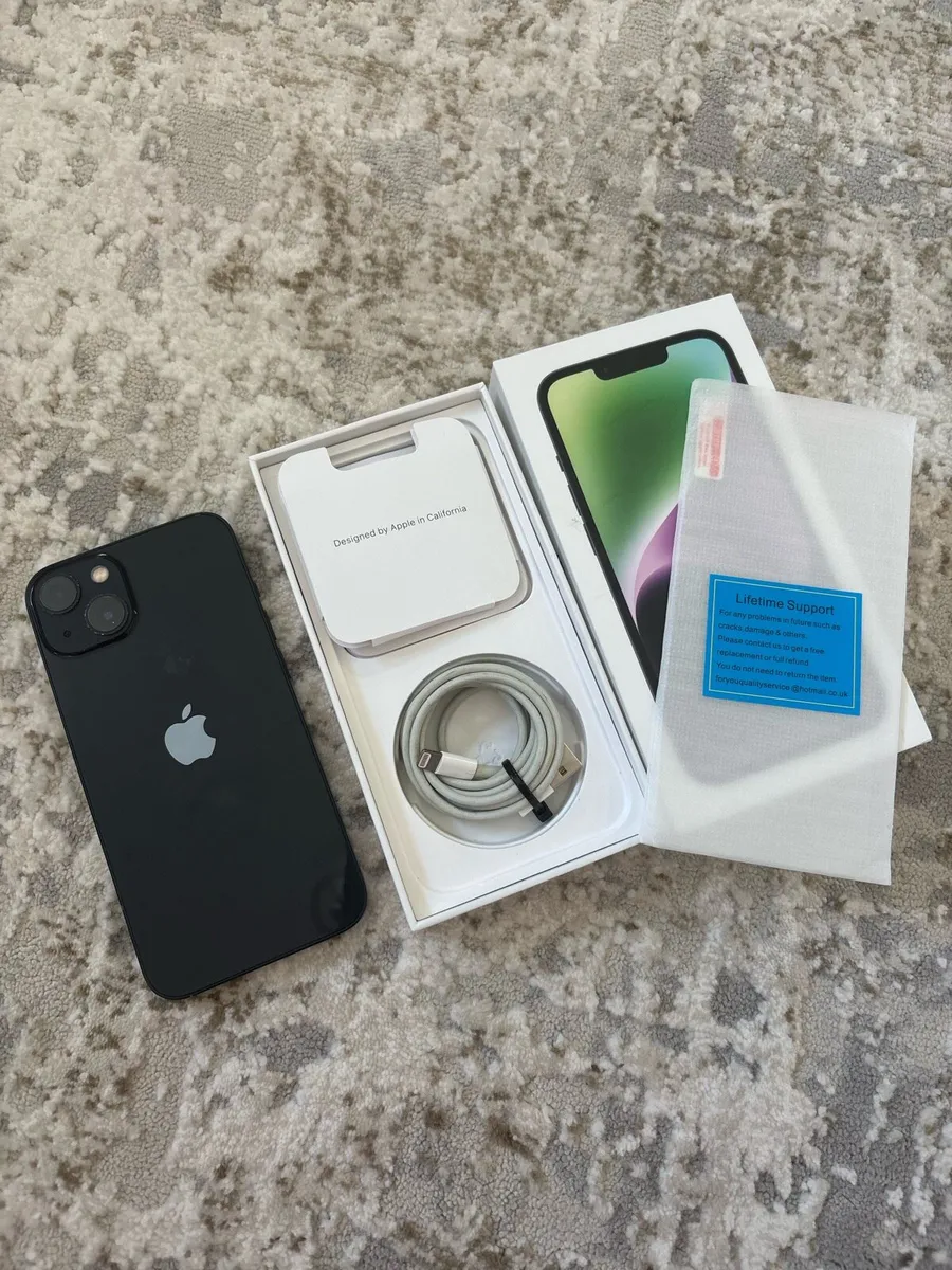 iPhone 13 sim free black 128GB with box mint con - Image 1