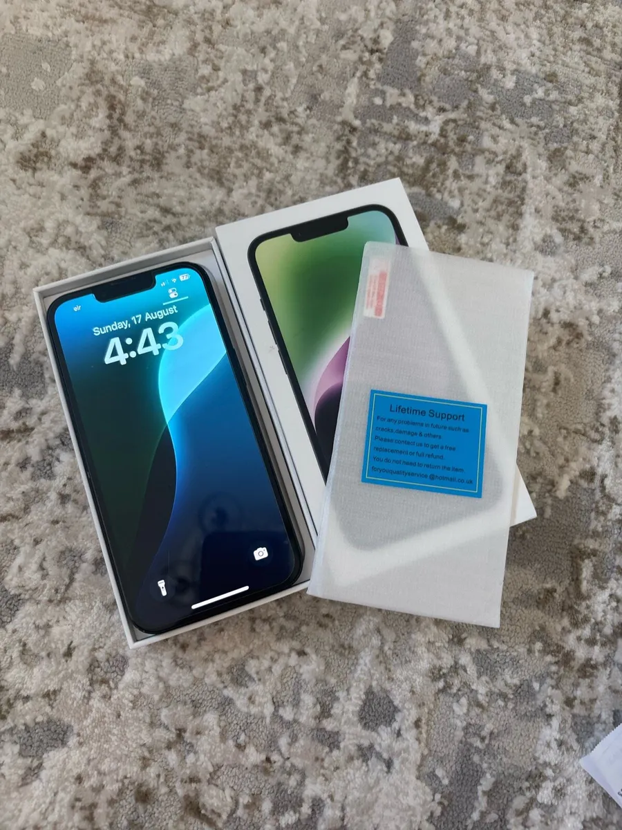 iPhone 13 sim free black 128GB with box mint con - Image 2