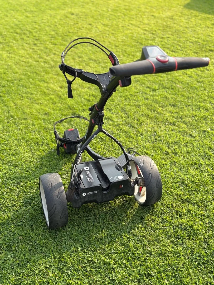 Golf Trolley - Motorised - Image 1