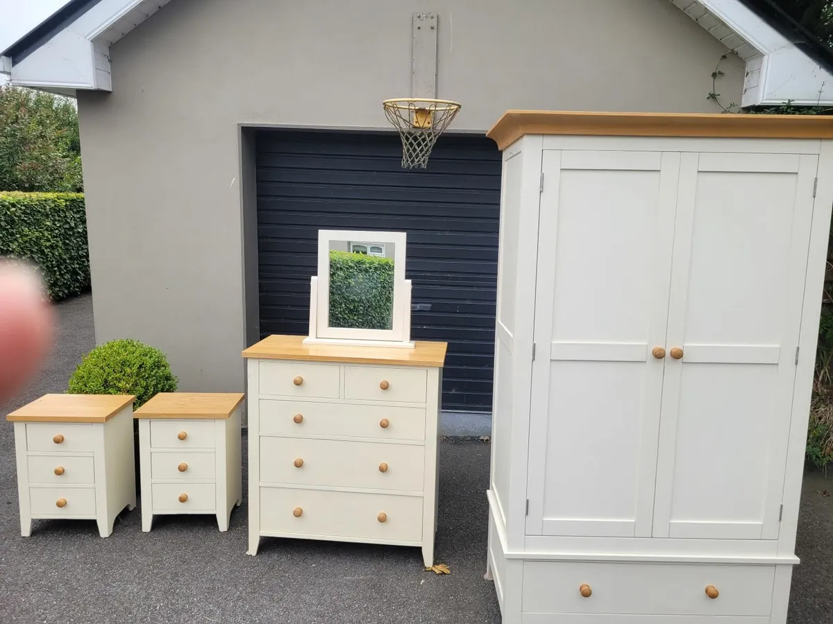 Bedroom  furniture - Image 3