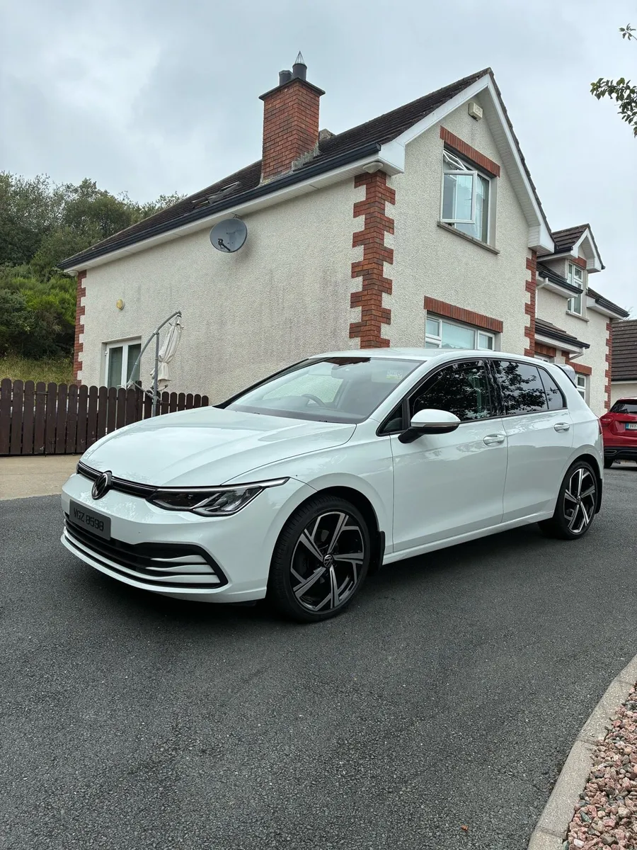 2022 VW Golf Life 2.0 Diesel 115BHP - Image 3