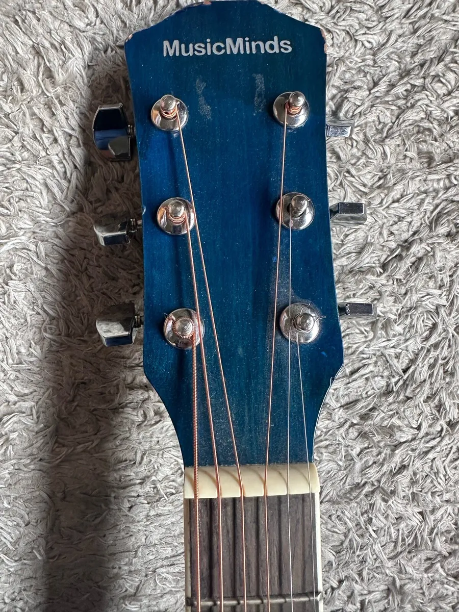 Acoustic guitar - Image 3