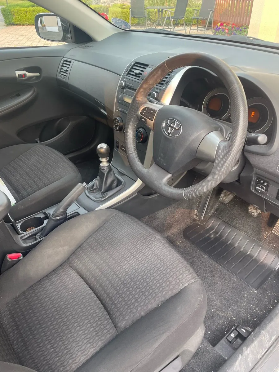 Toyota Corolla - Image 4