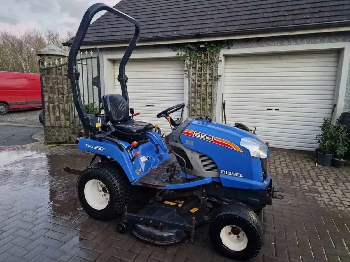 Iseki Compact Tractor ride on mower lawnmower - Image 1