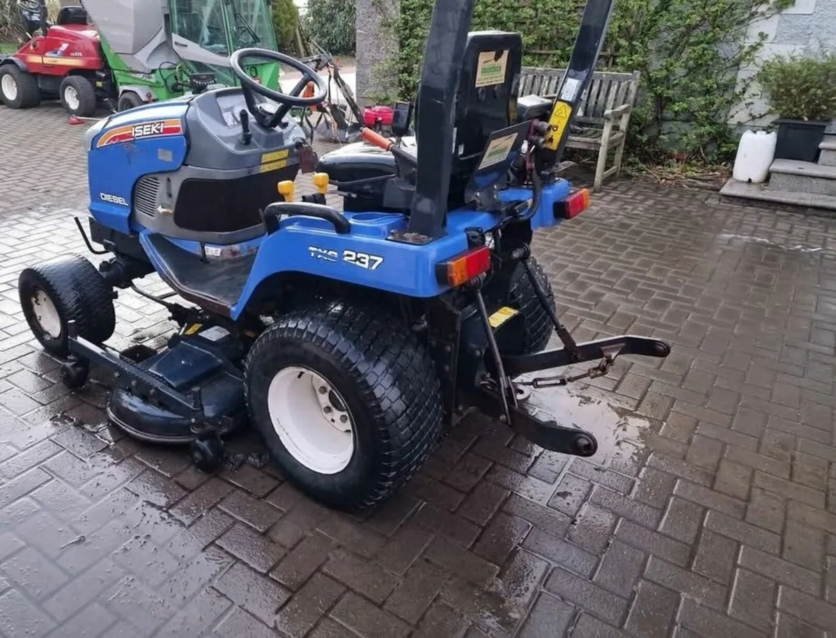 Iseki Compact Tractor ride on mower lawnmower - Image 3