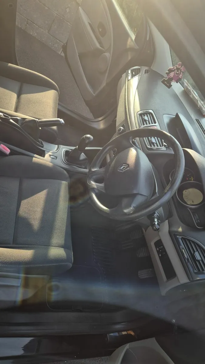 Renault Megane 2012 - Image 1