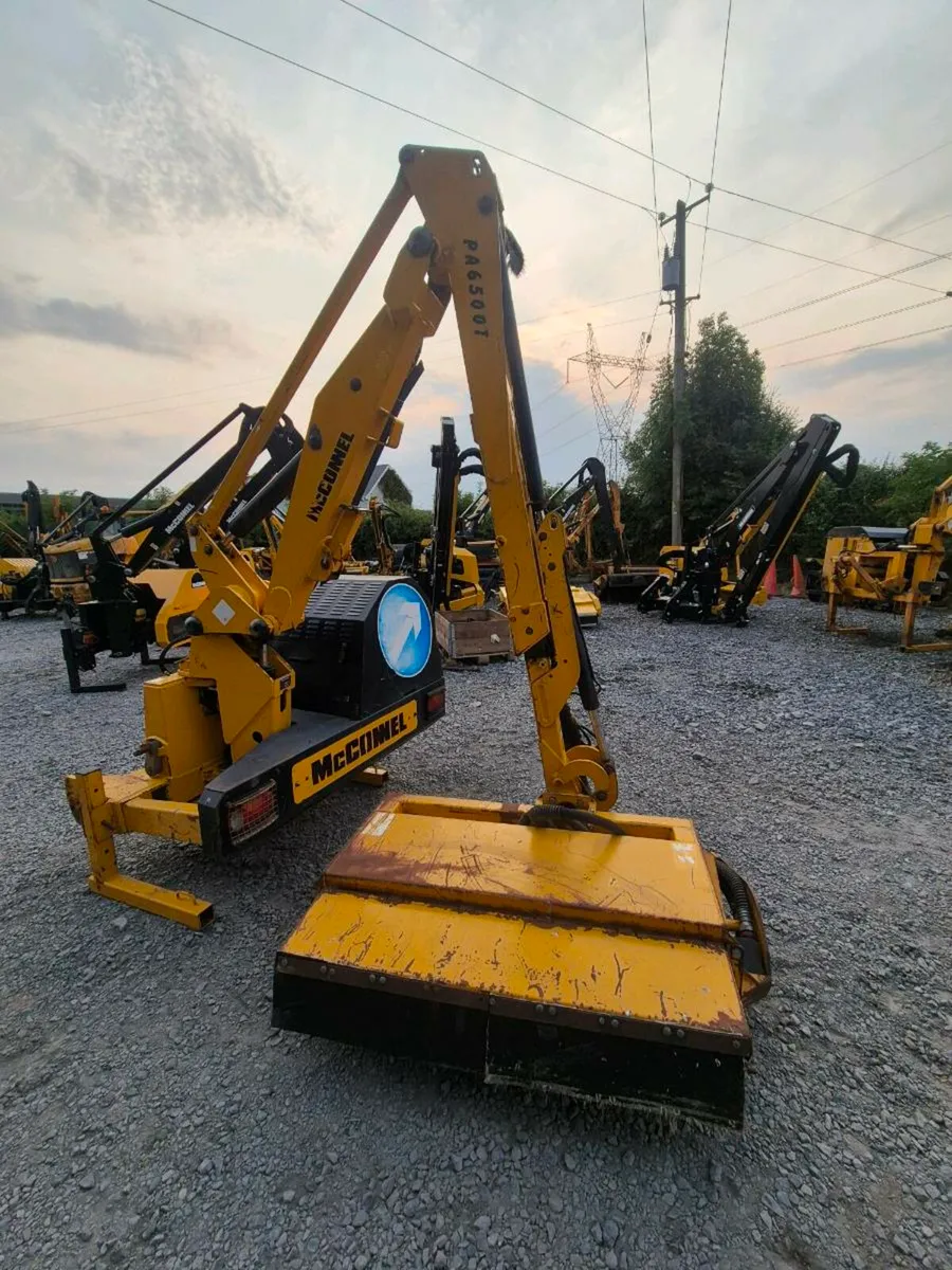 Mcconnel PA6500T Hedgecutter - Image 4