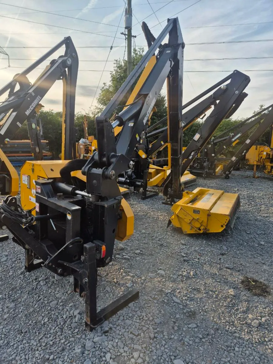 Mcconnel PA6565T Hedgecutter - Image 1