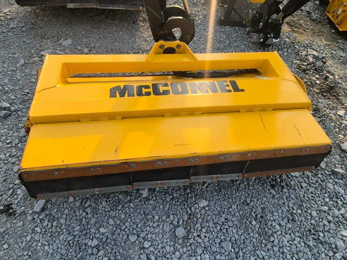 Mcconnel PA6565T Hedgecutter - Image 2