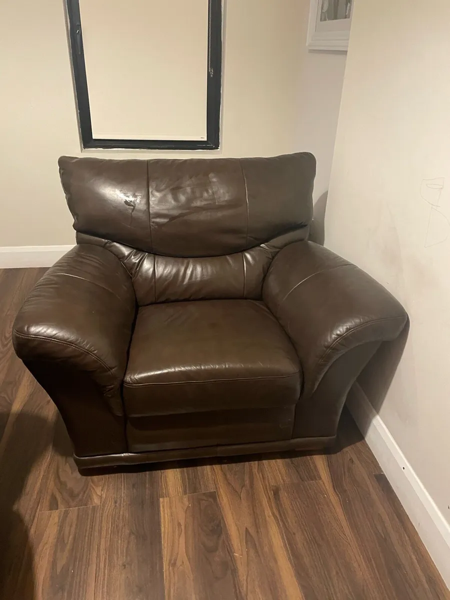 Chocolate brown leather two arm chair - Image 4