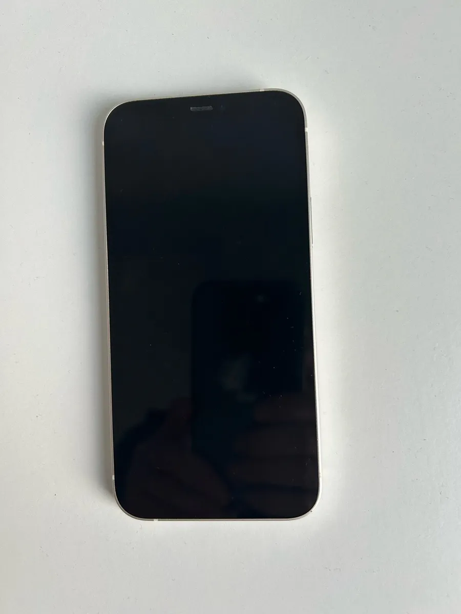 iPhone 12 unlocked - Image 2