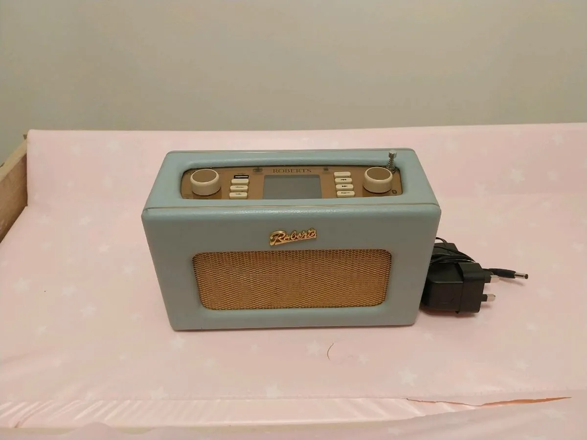 roberts istream 3 internet radio - Image 1